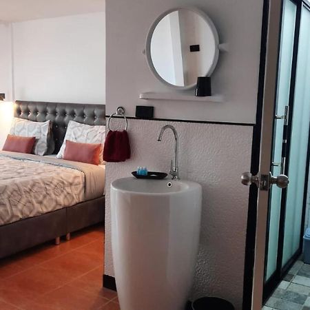 Happy Beach Jomtien Guesthouse Exterior foto
